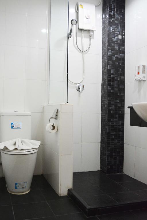 Angelina Guesthouse Patong Pokój zdjęcie